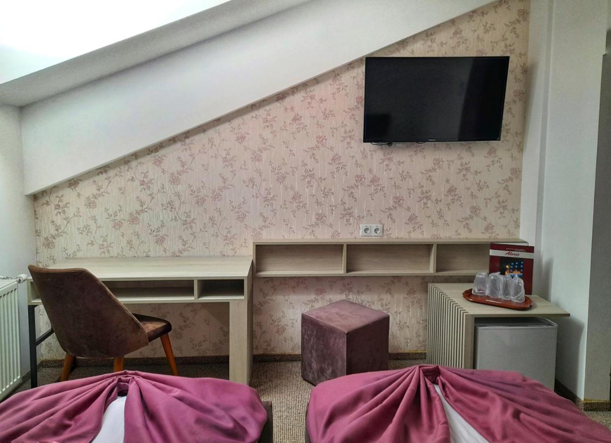 Hotel Alexis Cluj-Napoca Exteriör bild