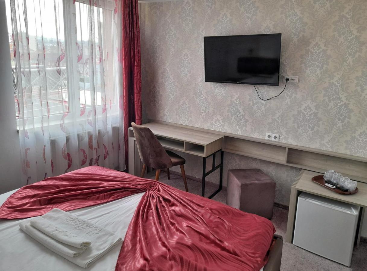 Hotel Alexis Cluj-Napoca Exteriör bild