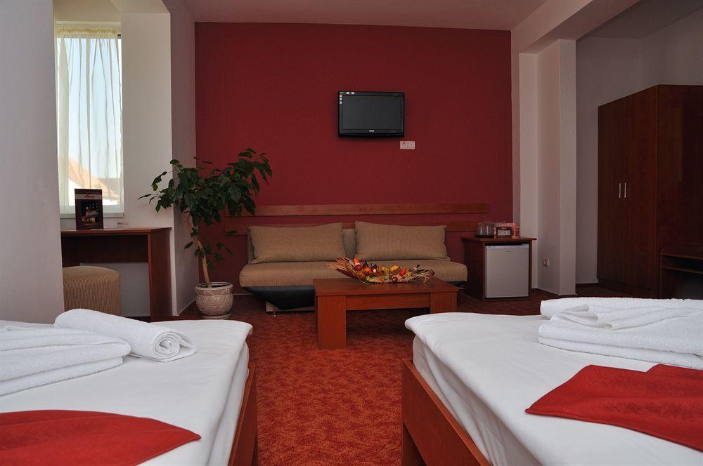 Hotel Alexis Cluj-Napoca Exteriör bild
