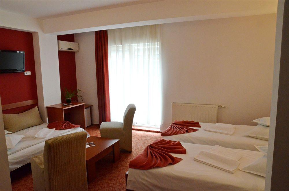 Hotel Alexis Cluj-Napoca Exteriör bild