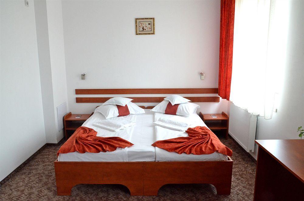 Hotel Alexis Cluj-Napoca Exteriör bild